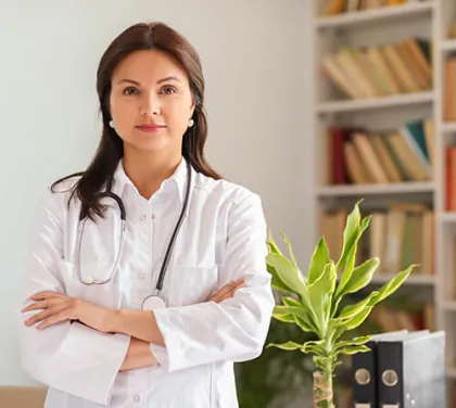 Uzm. Dr. Ebru Şenol - Médico / Experto individual