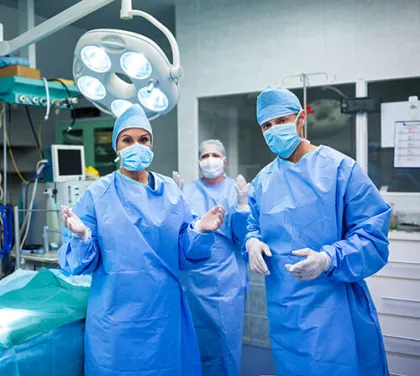 Dr. Emine Çakmak - Médico / Experto individual