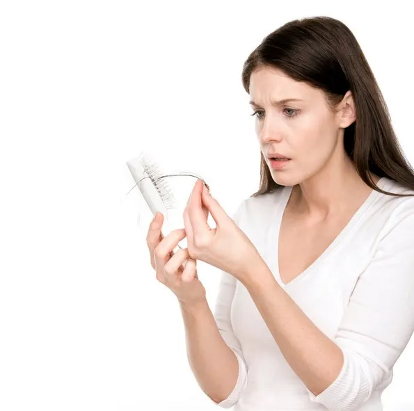 
                                                                                            ¿Qué causa la caída del cabello?
                                             